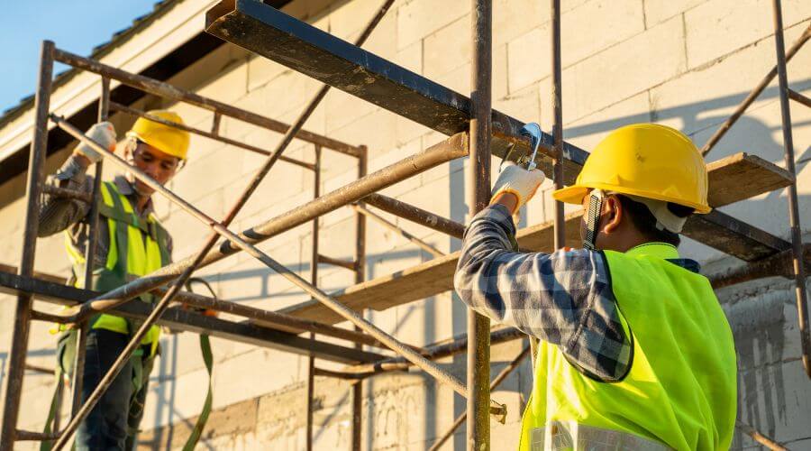 Professional gutter cleaning in Brooks, CA